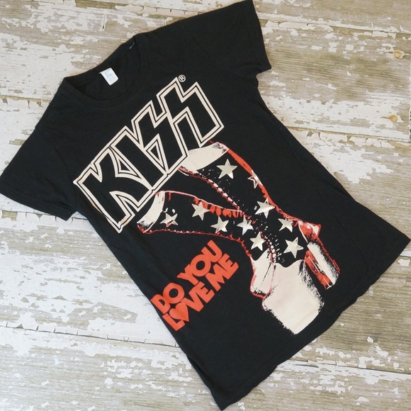 Tultex Tops - ✨HP✨ 10/7 Vintage "KISS"  "Do You Love Me" T-Shirt